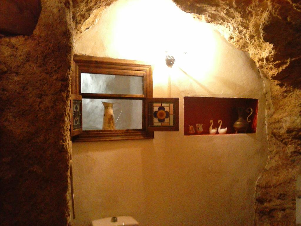 Casas Andrea La Cueva *